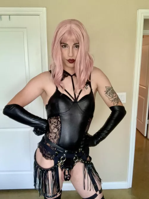 Locked sissy doll 🎀😈💕