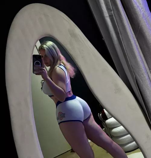 lola bunny dropping by to say hiii