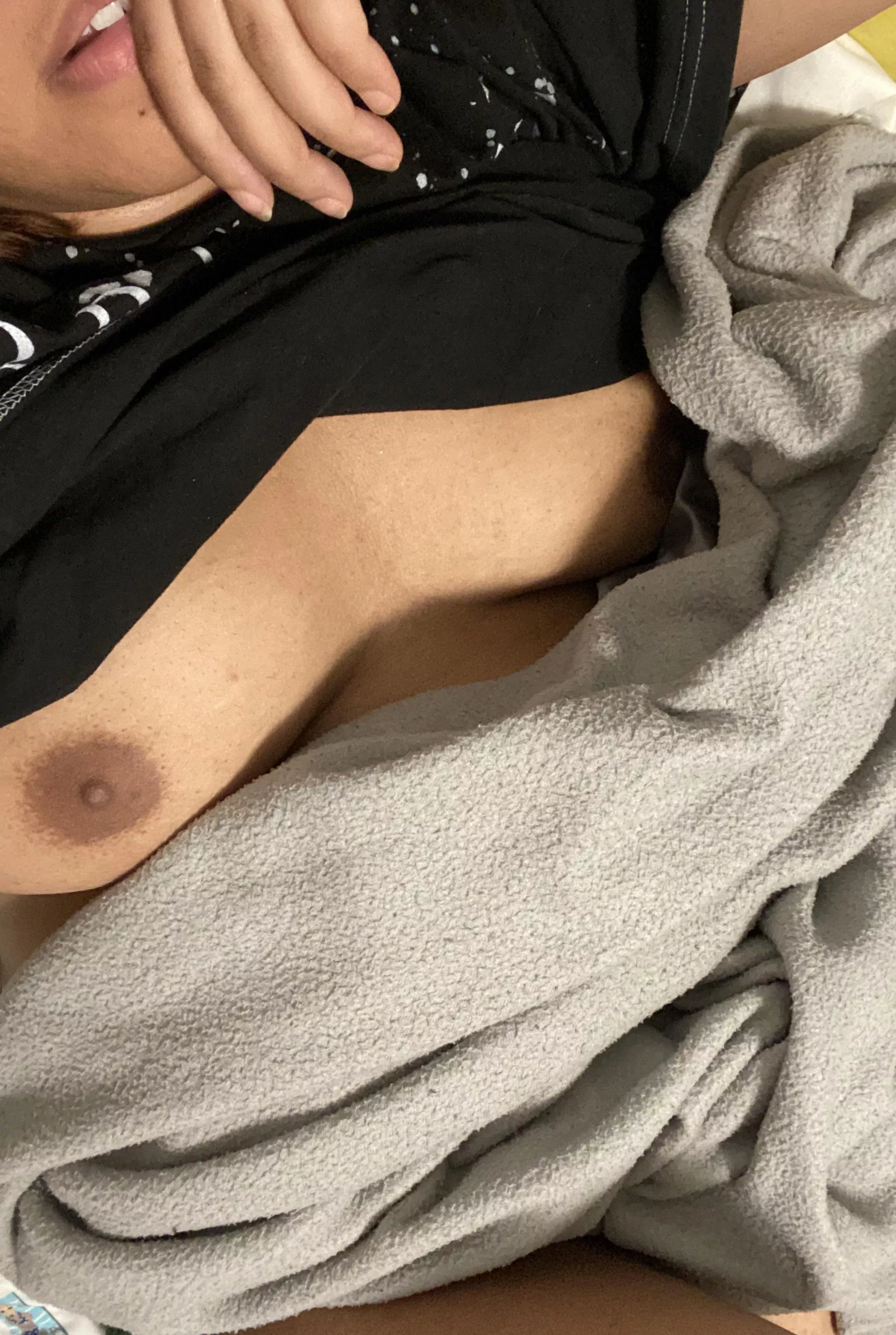 lonely girl smokes a bowl all by hersel[f] 😛