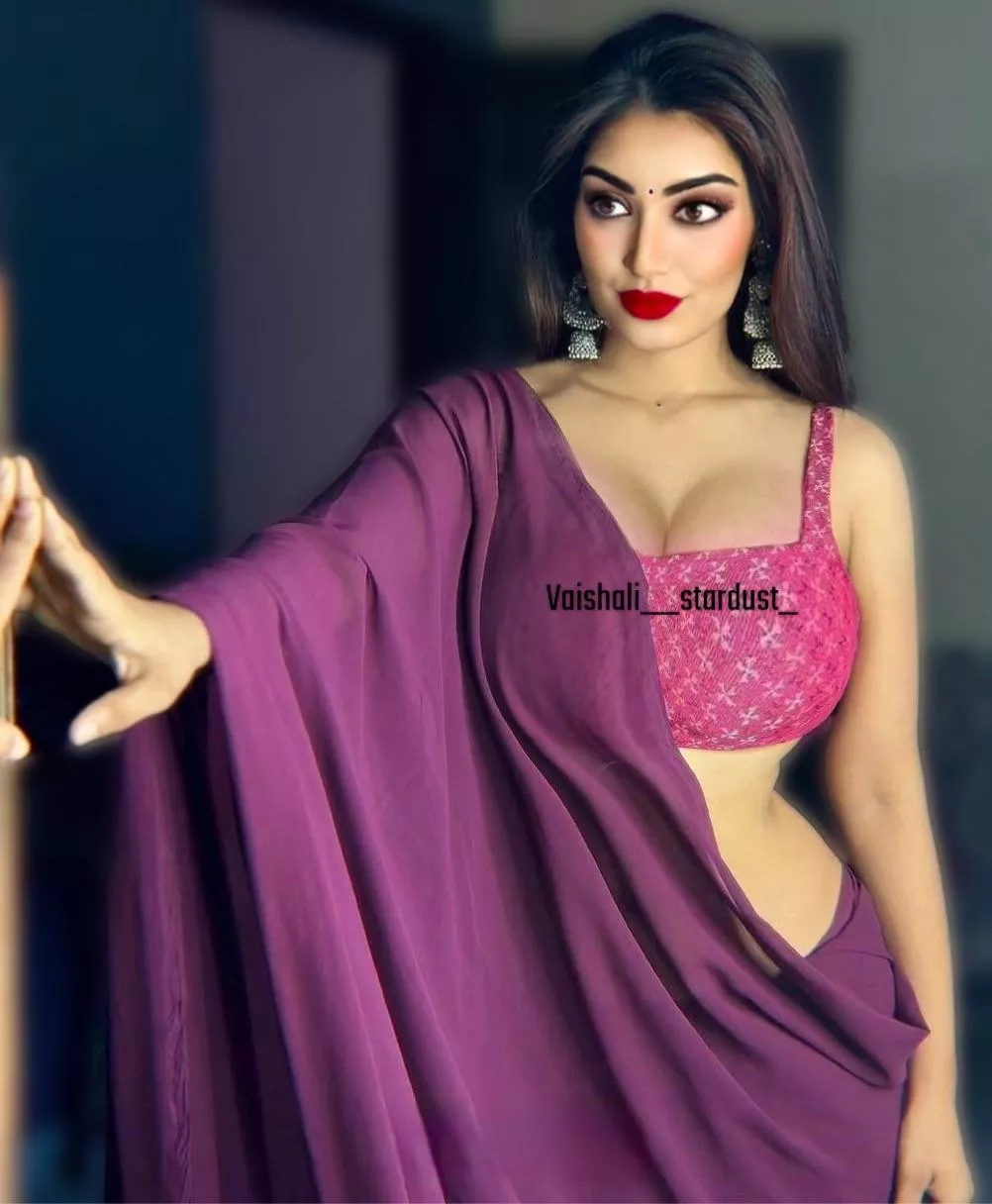 Lonely & horny, will you be my husband for tonight🙈