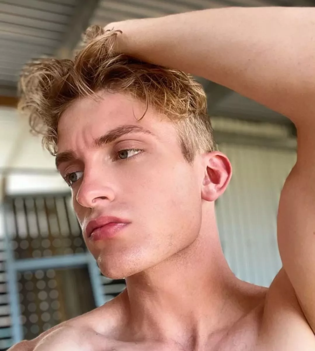 Long shift ahead of me anyone want to keep me company?