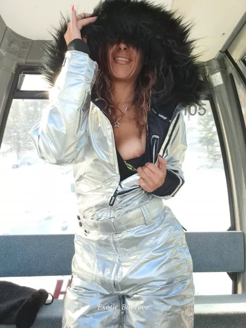 Look an astronaut flashing