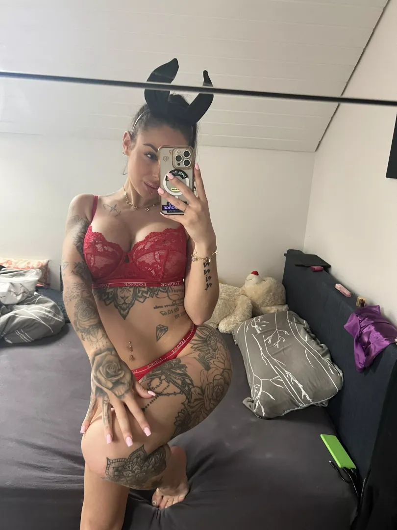 Look at my body, not the title

