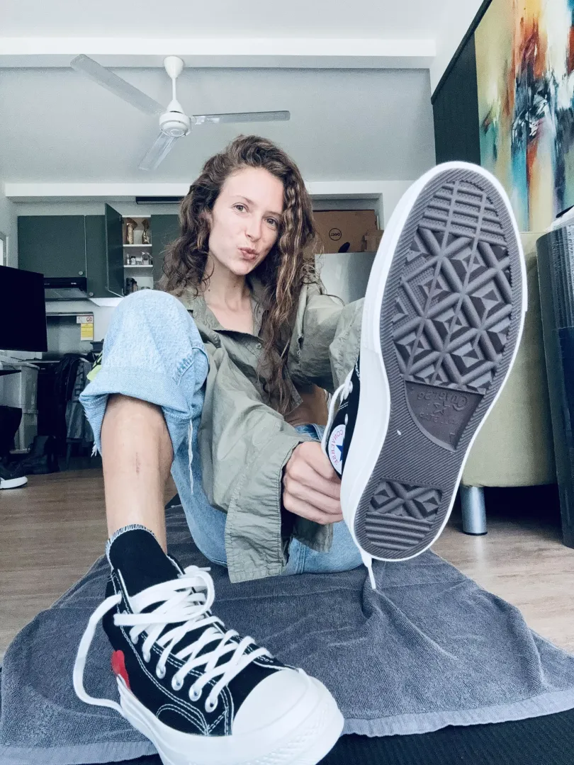 Look at my cute self being all excited about my new converse