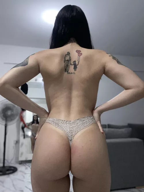 Look at that ass