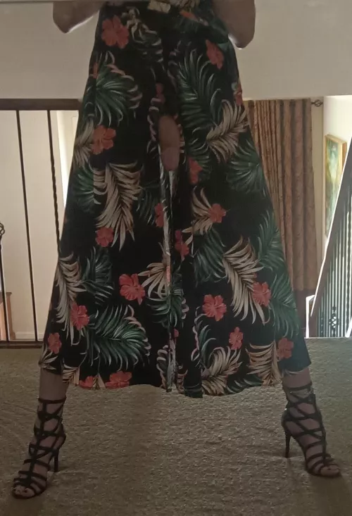 looking at myself in the mirror makes me hard