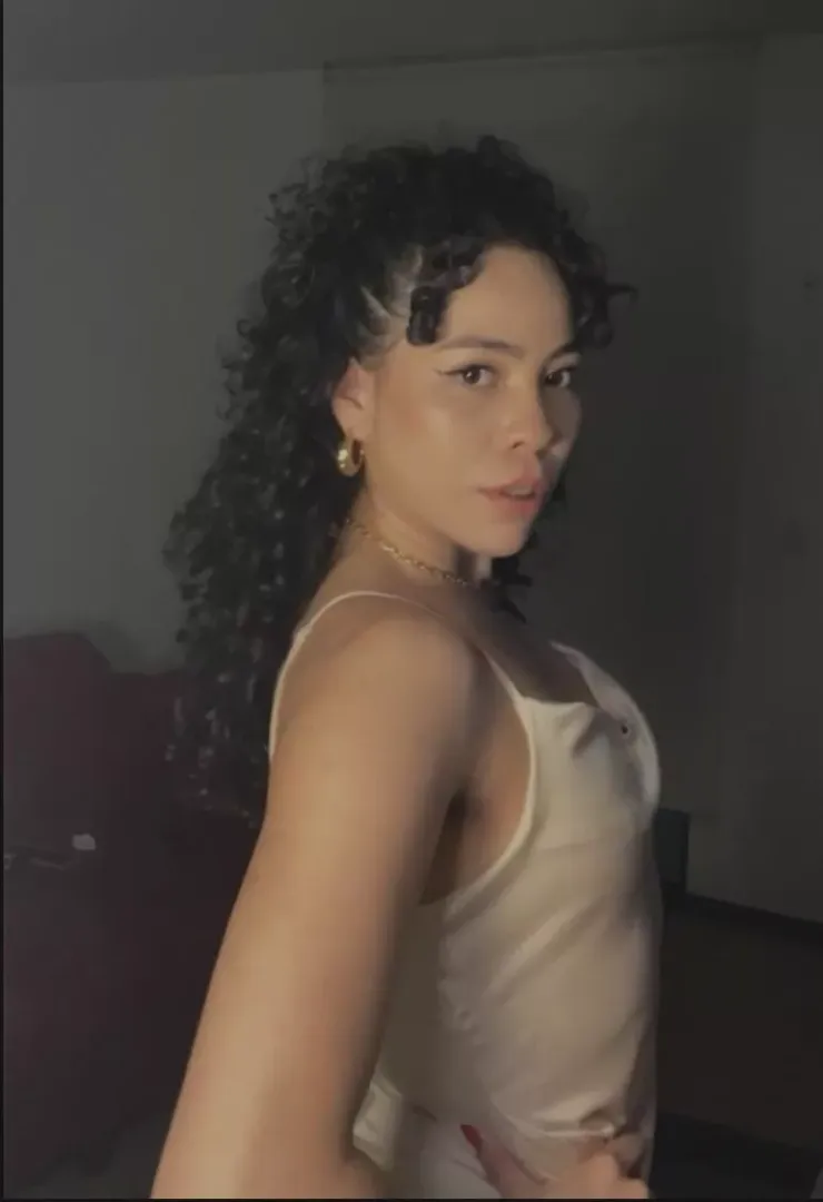 Looking classy on my curls