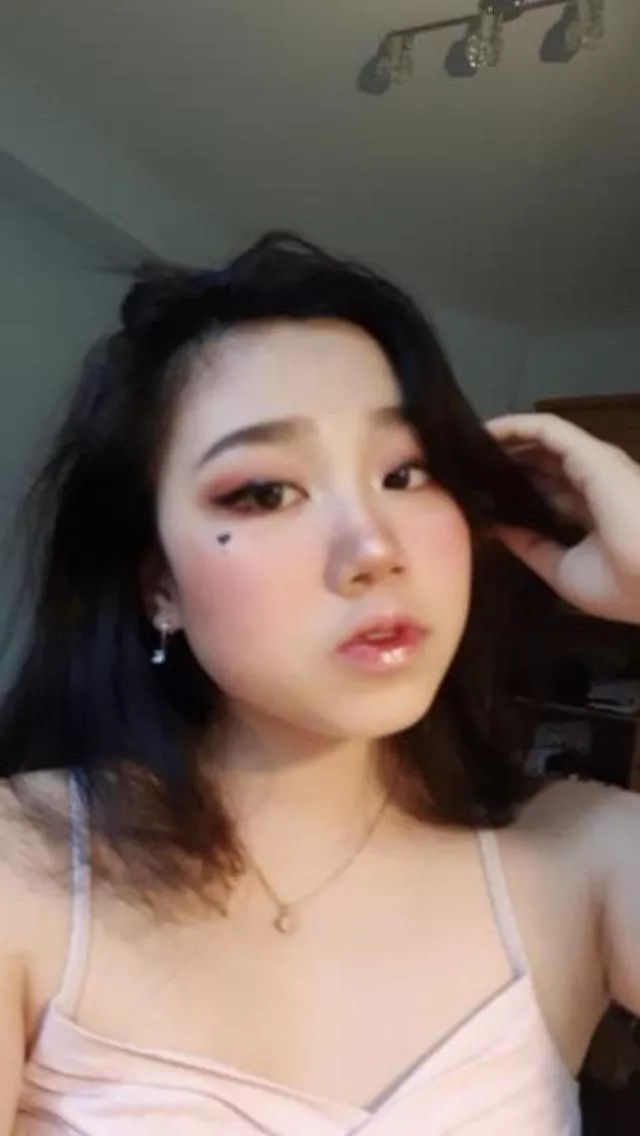 Looking for a CUCK older then 19 and is obedient and worthless