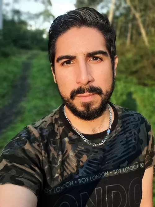 Looking for friends who invite me to play some nice RPGs and nice games. I love nice character customization. Open PM