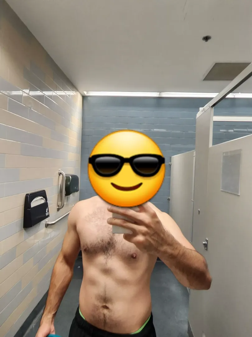 looking for married hotwives 😈 Jax