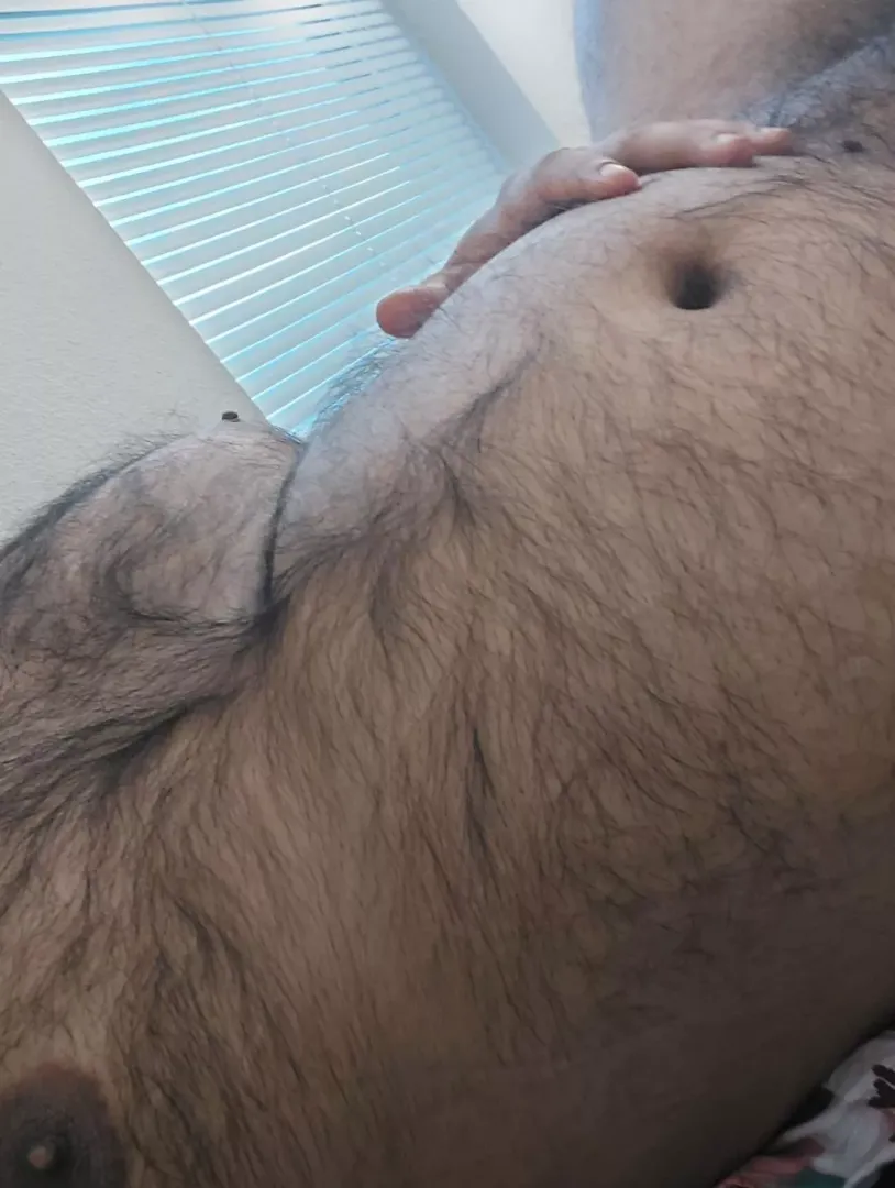 Looking for someone to suck my nipplee hard and rough