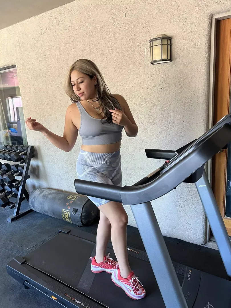 Looking good while flexing