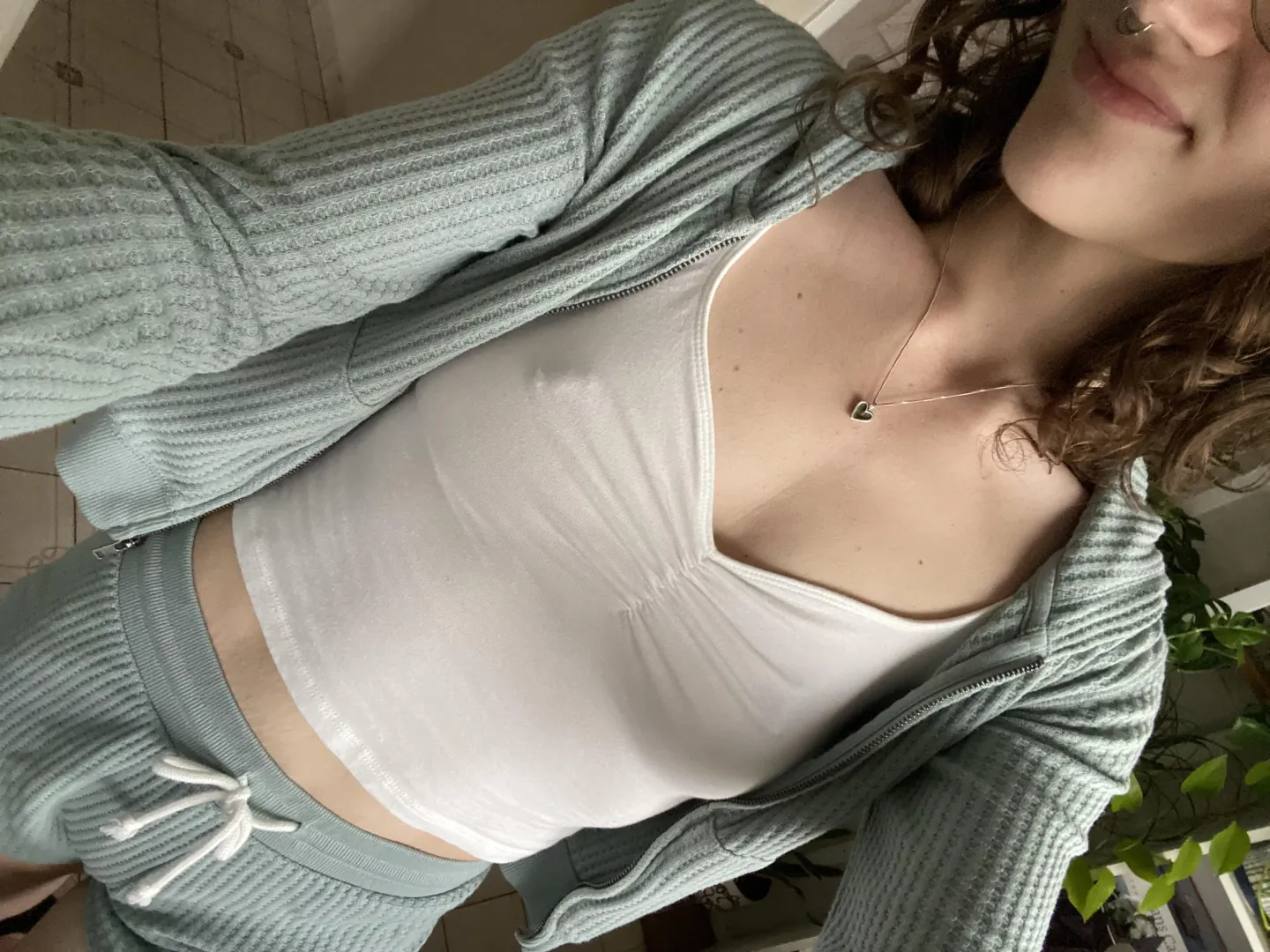 Lounge around the house with me? ✨