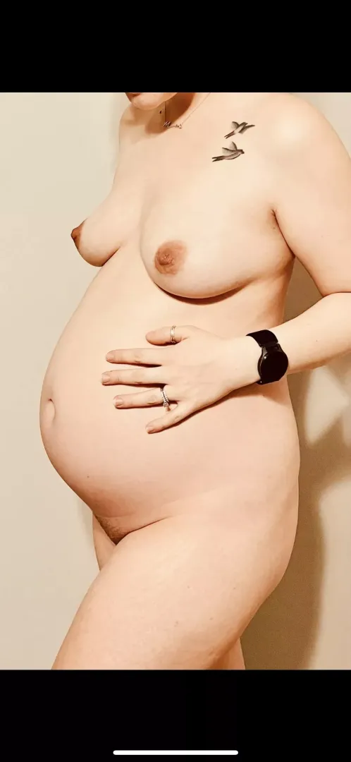 Love being preggo. Love my new mommy milkers