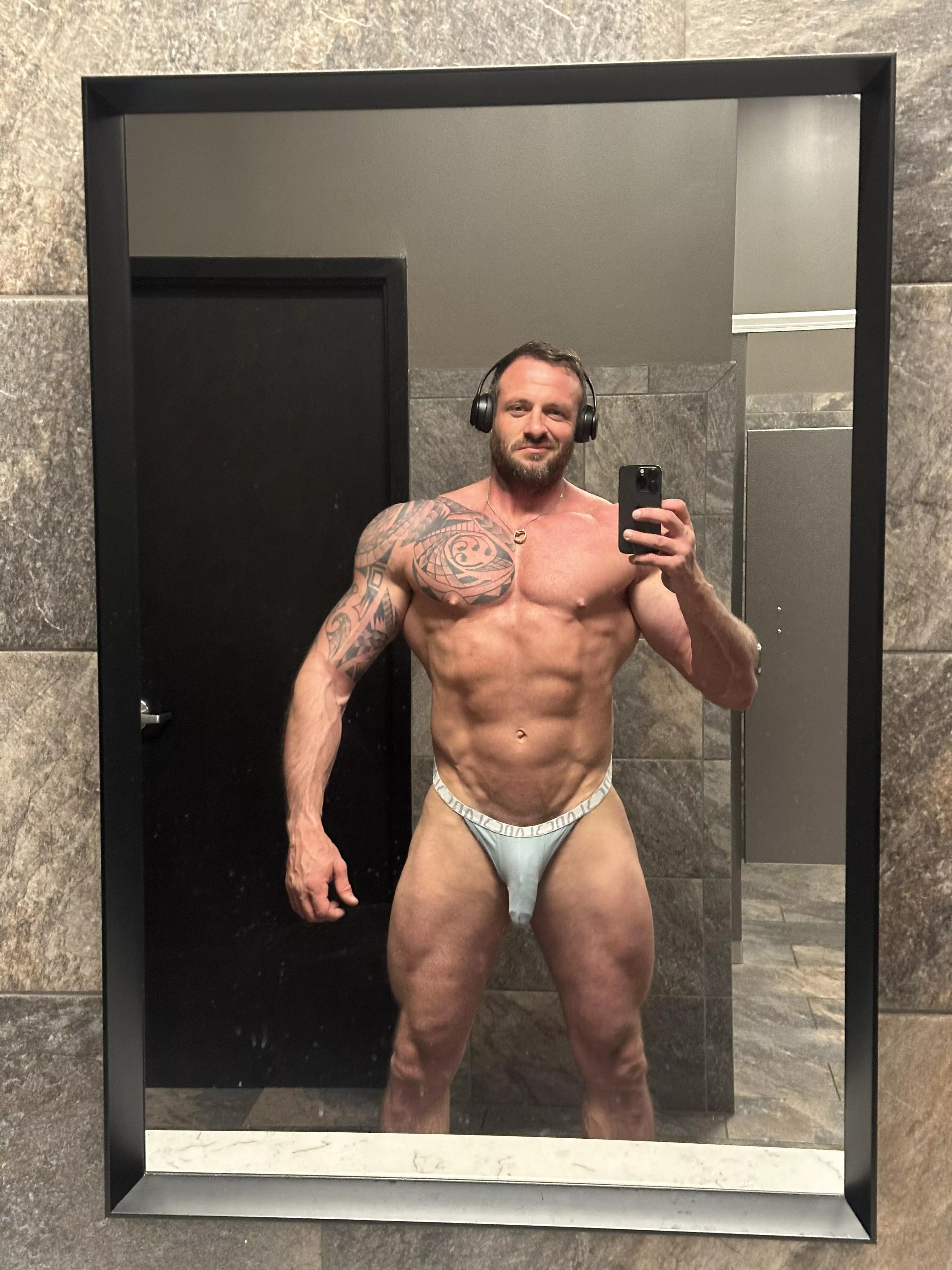 Love Blanc thongs