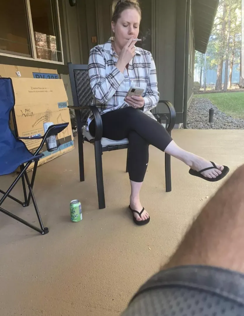 love chatting about my smoking wife