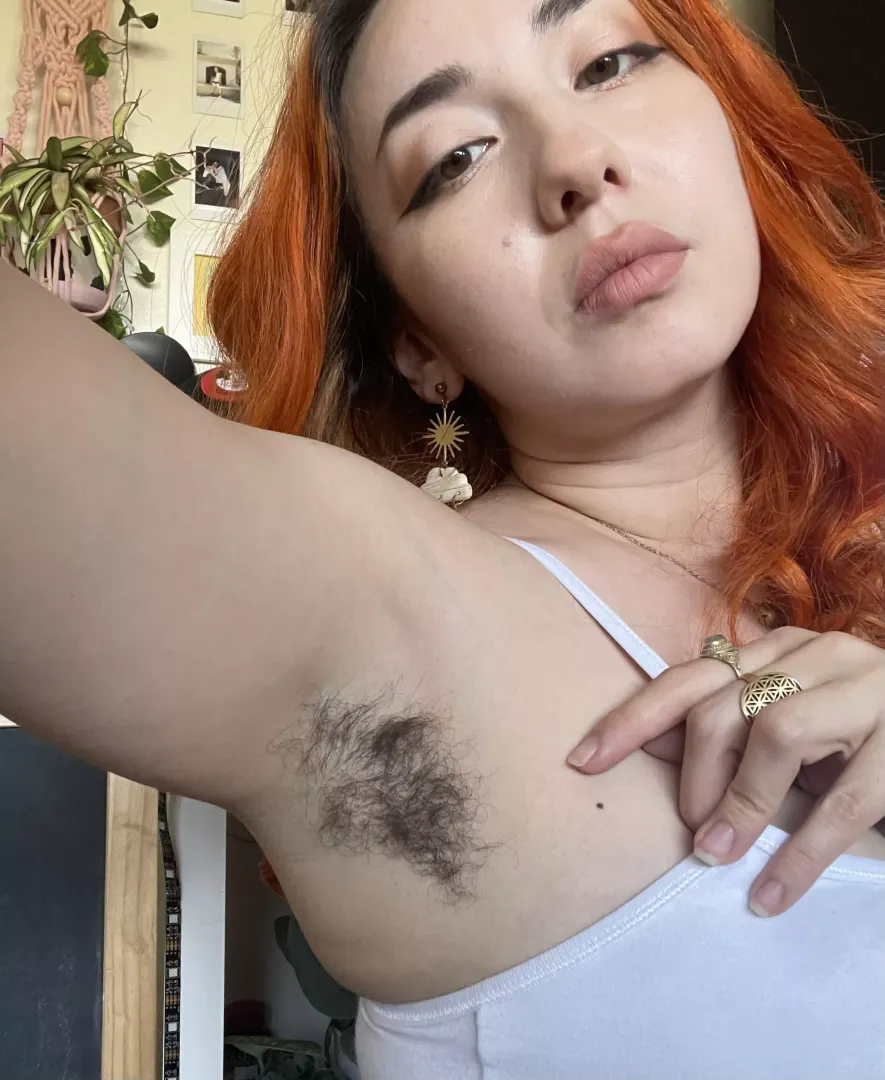 love how much my pit hair contrasts against my skin