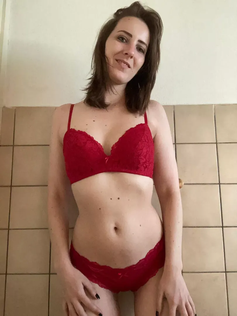 Love how red looks me. And even looks better on the [f]loor