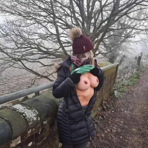 Love Jack Frost bitting at my nipples.
