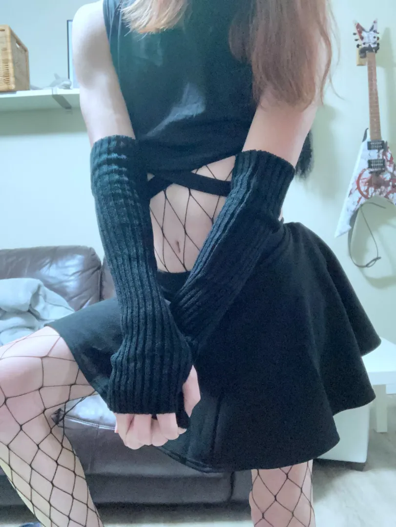 Love my arm warmers, they're as comfy as they look... ... what do you mean you aren't looking at them?