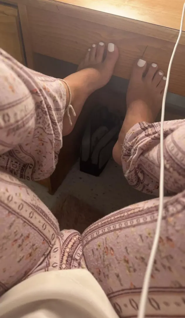 Love my girls pretty white toes