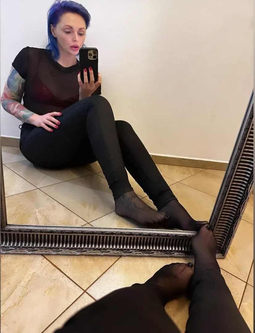 Love nylons under my tight jeans