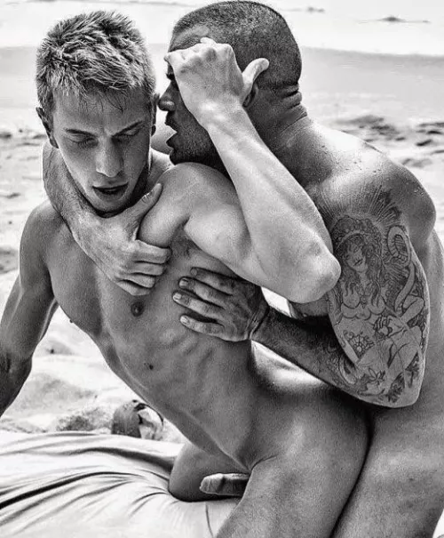 “Love on the beach” …