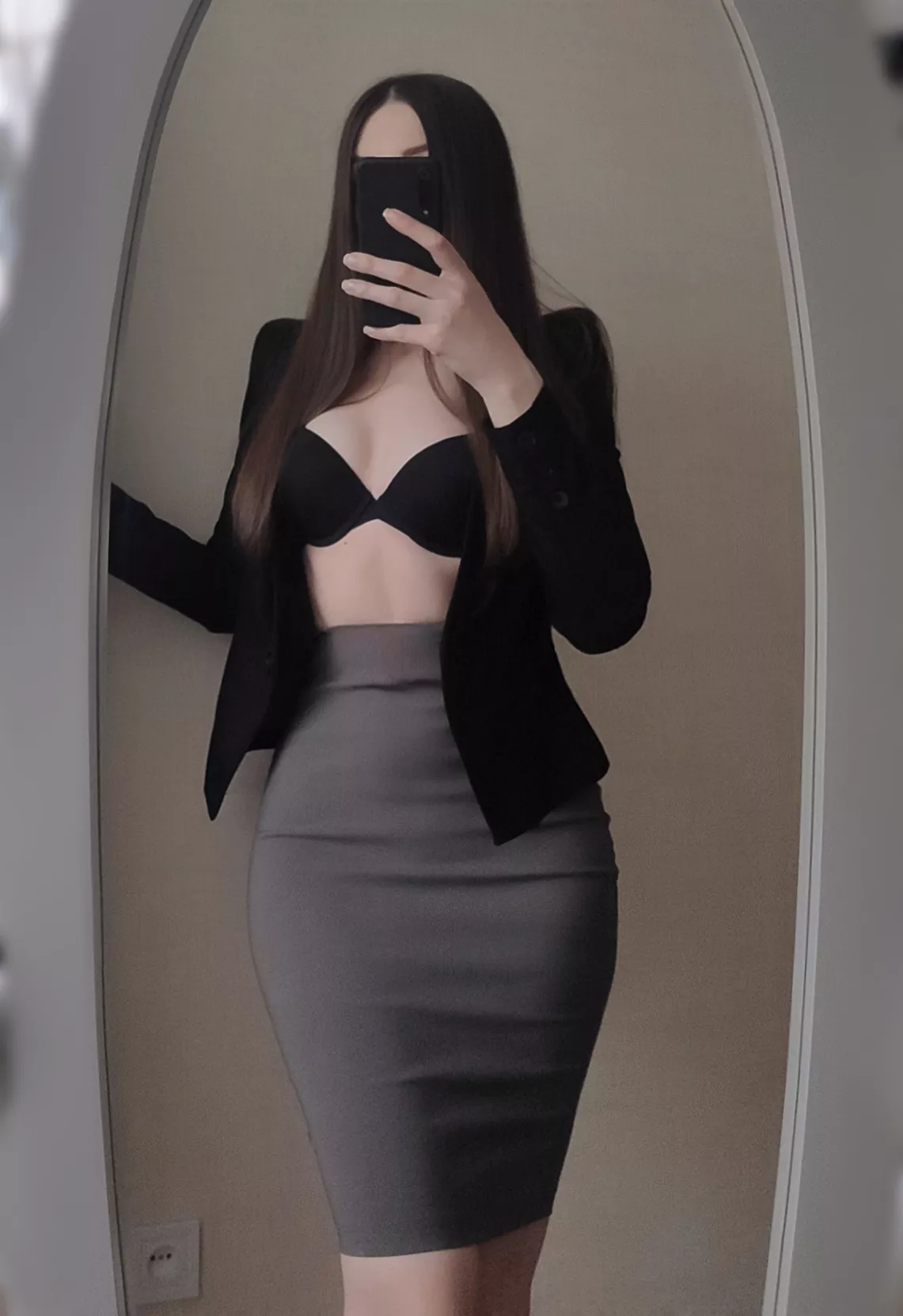 Love pencil skirt, so sexy