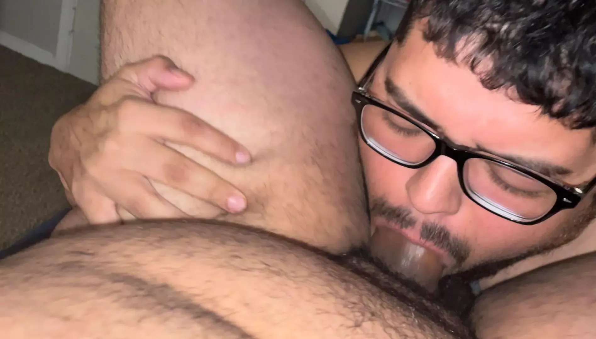 Love sucking cock 😈