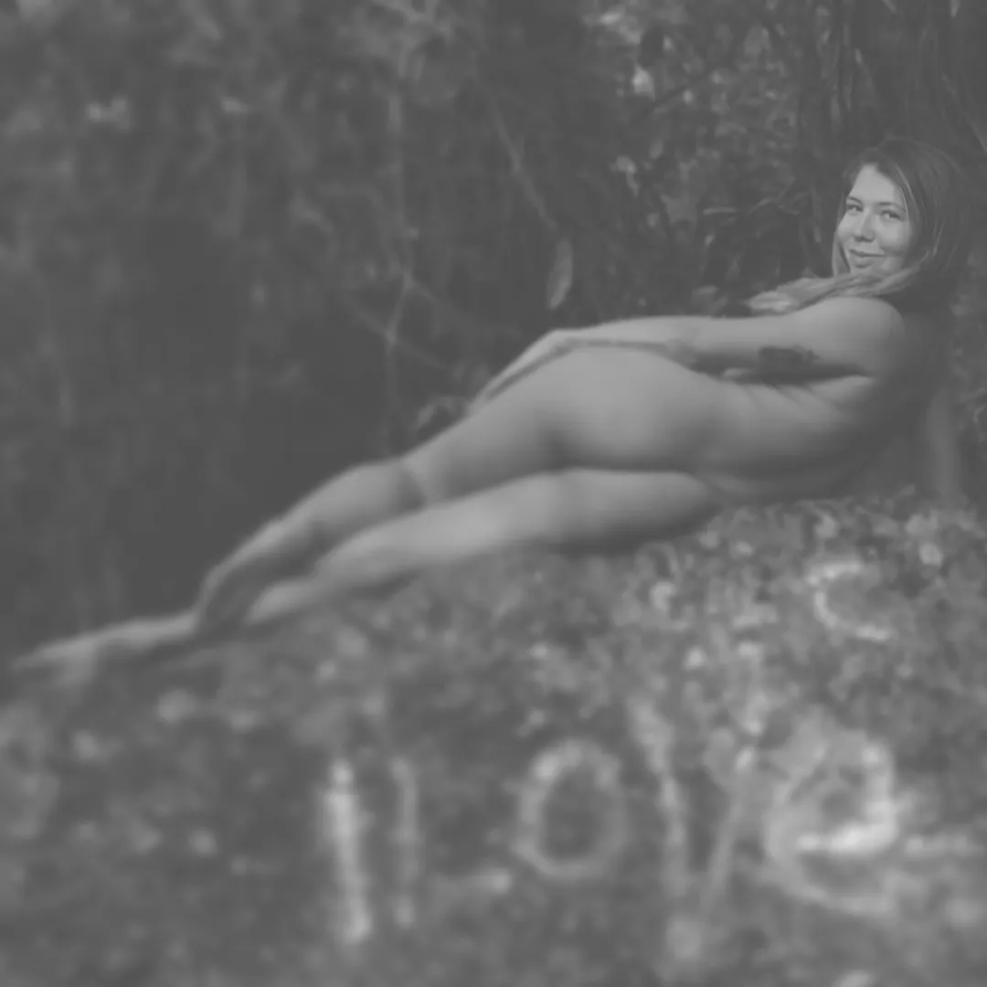 love surrounds me
