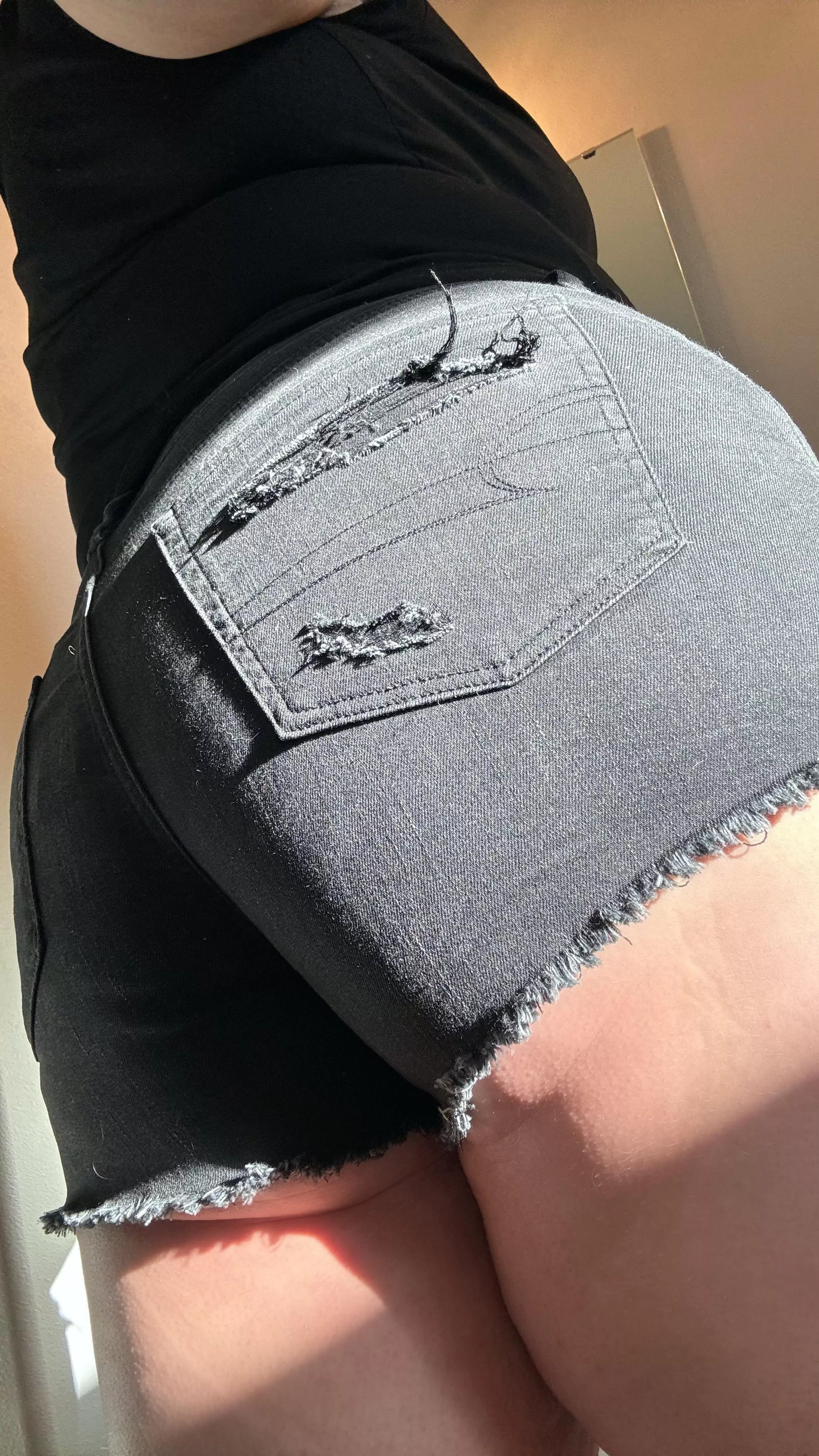 Love that is finally warm enough for my short shorts