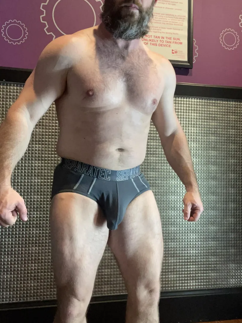 Love the cock outline in these briefs