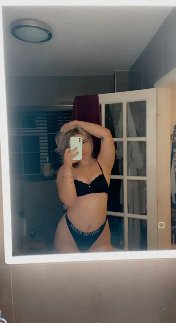 love this mirror shot because of my panty is looks pretty