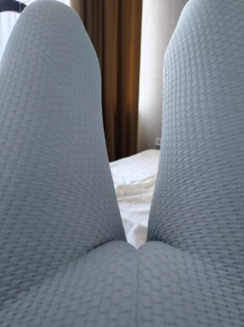 Love tight leggings 