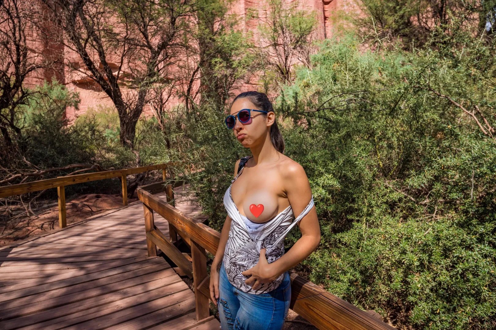 Love travelling (and flashing)