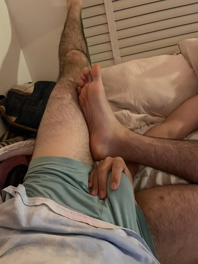 Love when my bf plays with my heavy bulge