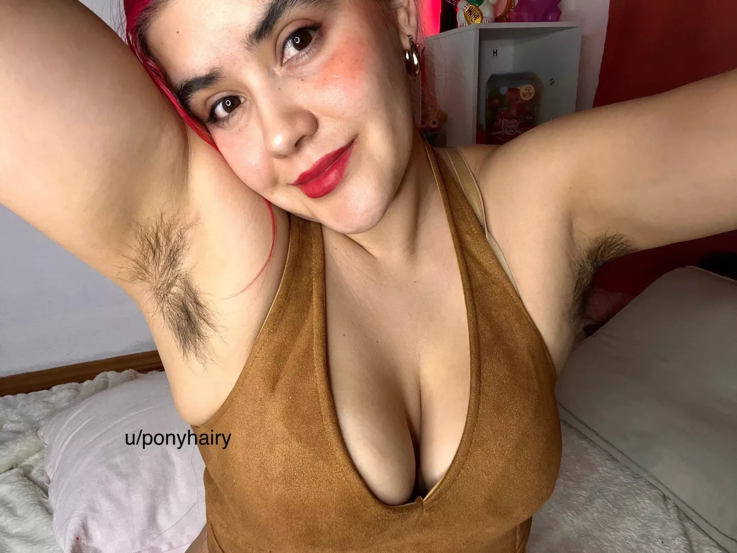 Lovely hairy armpits?