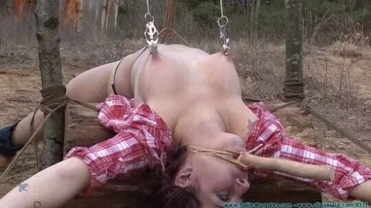 loving her kink
