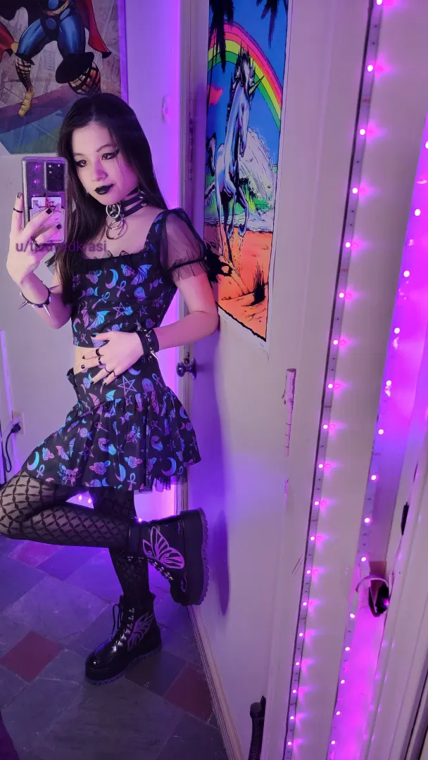 Loving these socks too - I'm so short so most socks I wear, goes all the way up my legs