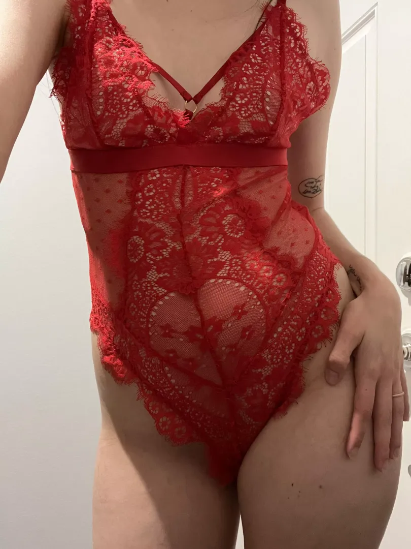 Loving this red!