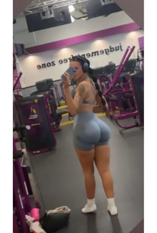 Lower body day is my favorite 
