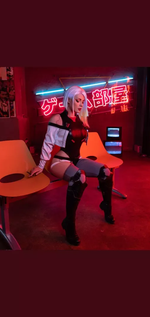 Lucy from Cyberpunk Edgerunners, cosplay by Irine Meier 👏