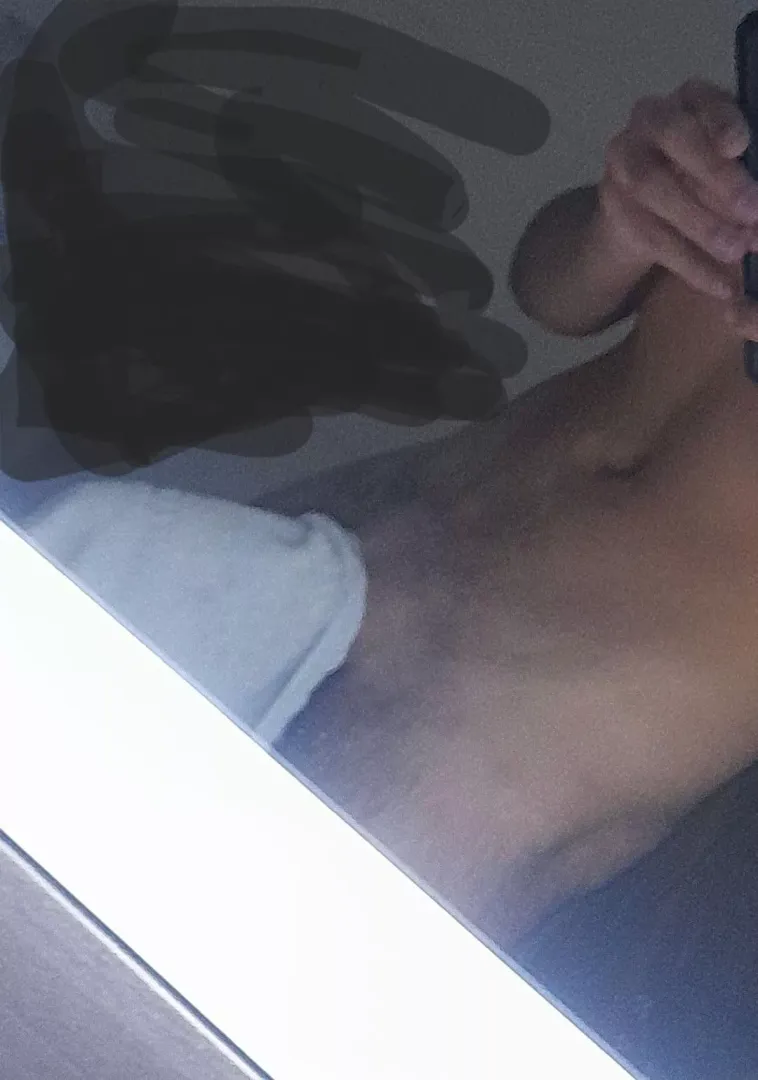 ;) M (19)