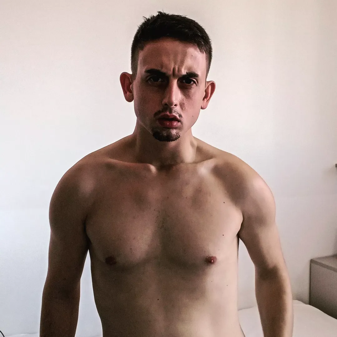 (m) 23
