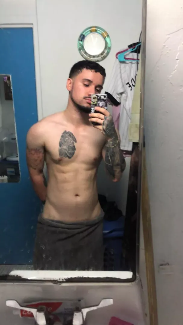 (M)