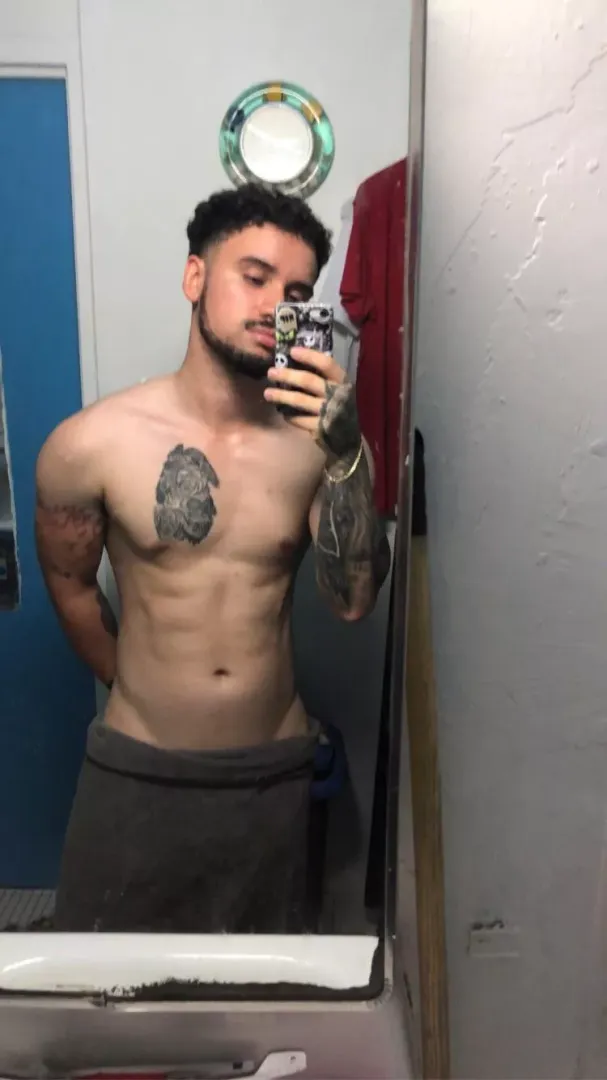 (M)