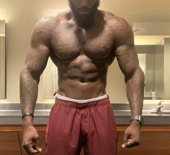 [M] 😎