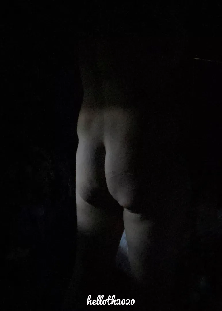 [M] An arty hump day