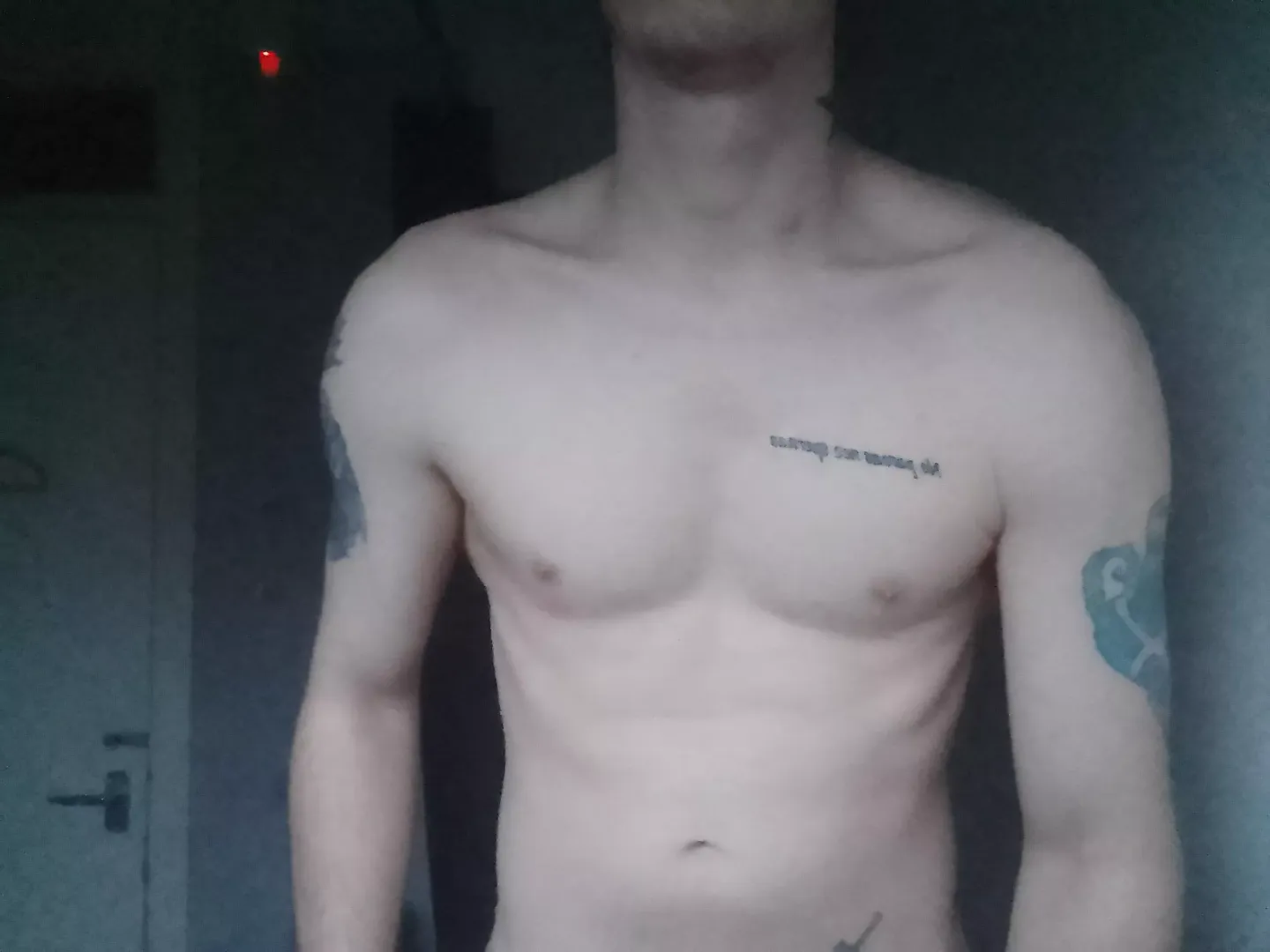 (M) doing my best for topless weather 😊😜