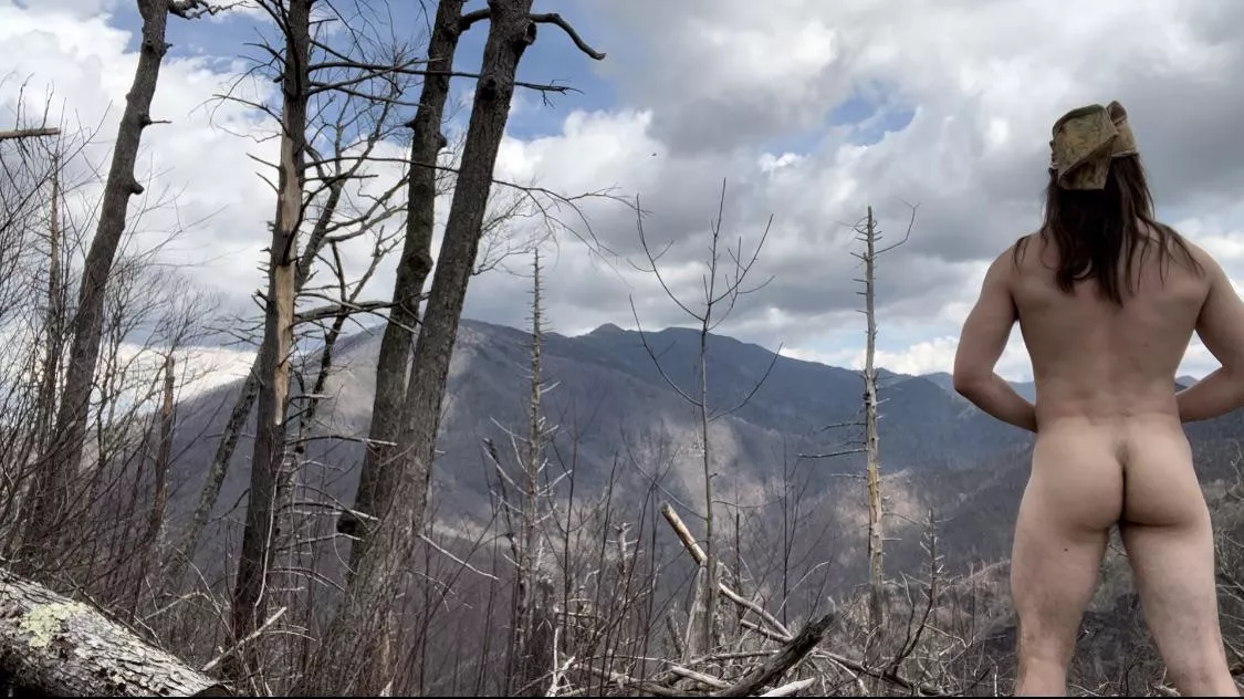 [M] Enjoying the Smoky Mountains in the Buff